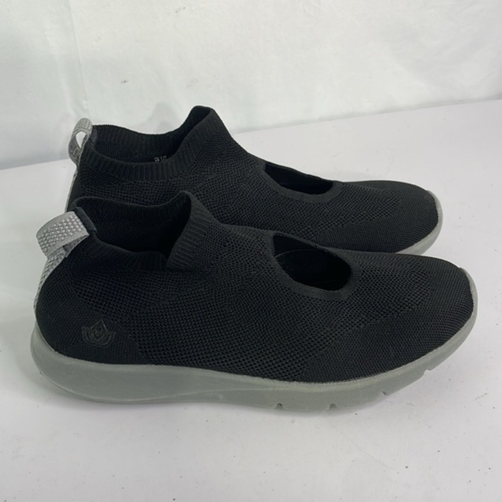 Spenco black and gray knit slip on sneakers